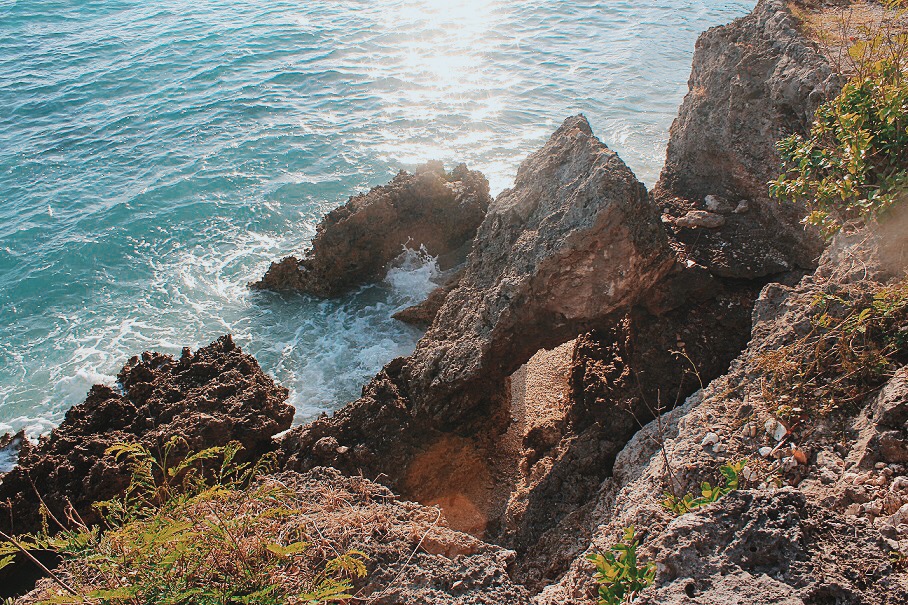 THE SANCTUARY OF BEAUTY THAT IS SUMILON ISLAND